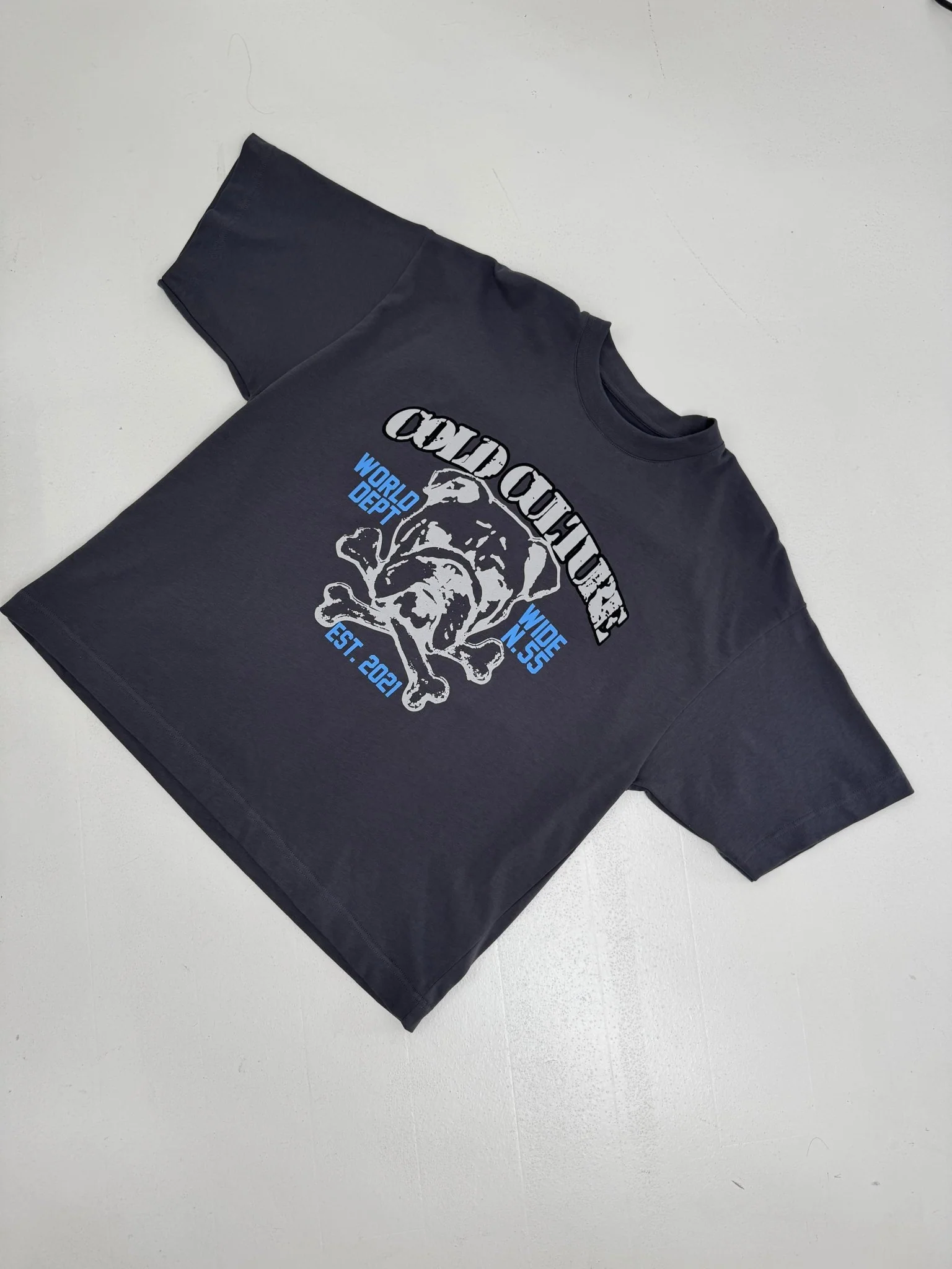 BULLDOG TEE DARK GREY - Image 7