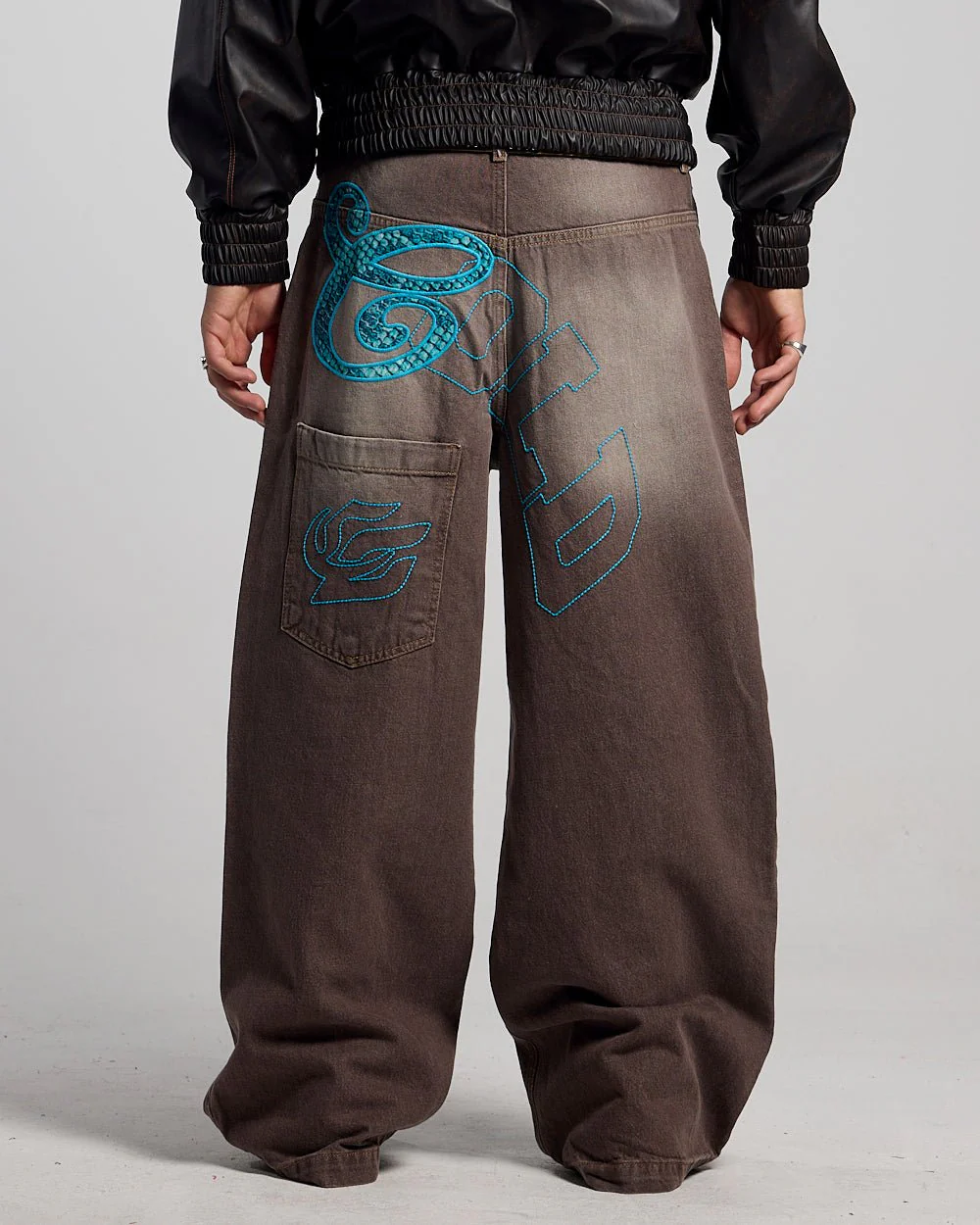 COLLEGE V3 PANTS LIGHT BROWN - Image 2