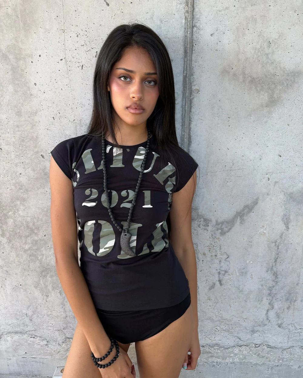COMMAND BABY TEE BLACK - Image 7