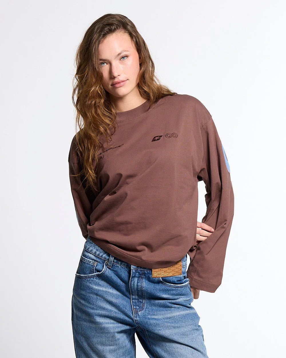 CURVED KNOTS LONGSLEEVE BROWN - Image 9
