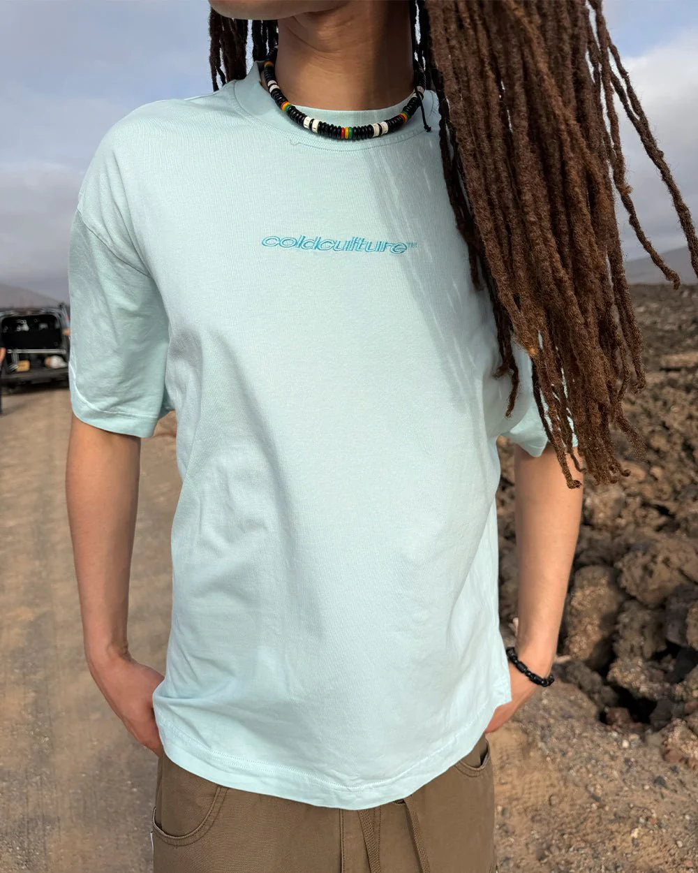 DISTRESS CURVED TEE BLUE - Image 8
