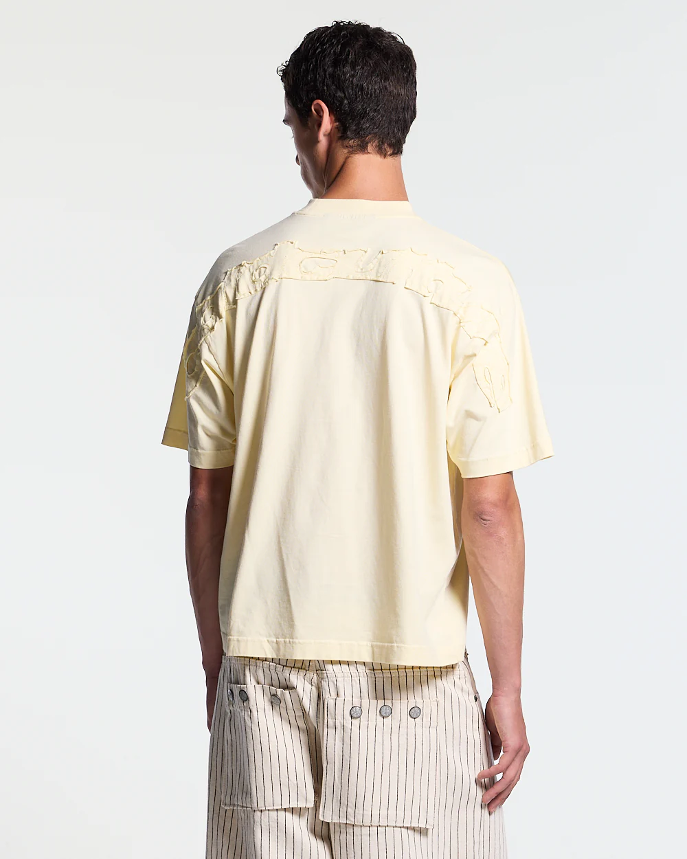 DISTRESS CURVED TEE YELLOW - Image 2