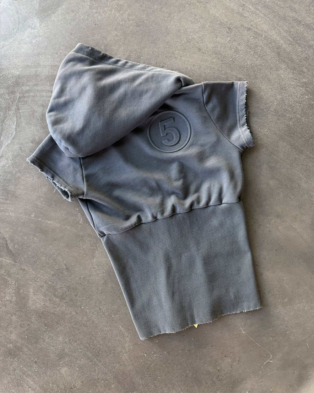 HOODED BABY ZIP TEE DARK GREY - Image 9