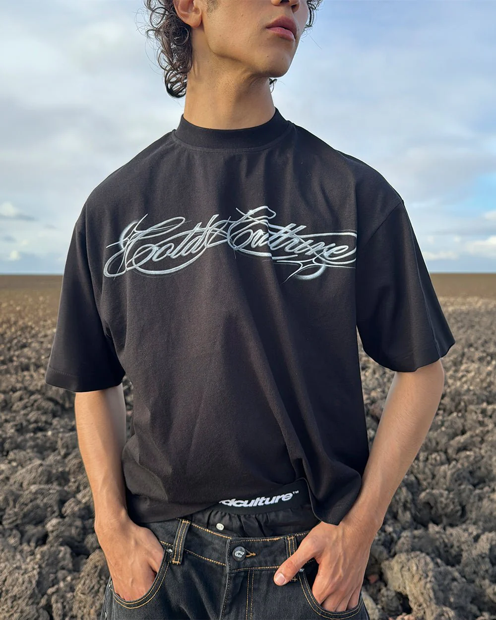 METAL SCRIPT TEE BLACK - Image 7
