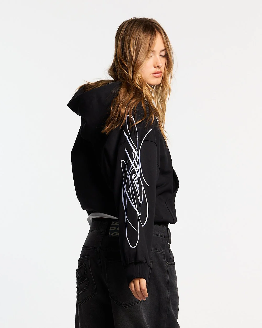 NEW SCRIPT ZIP HOODIE BLACK - Image 6