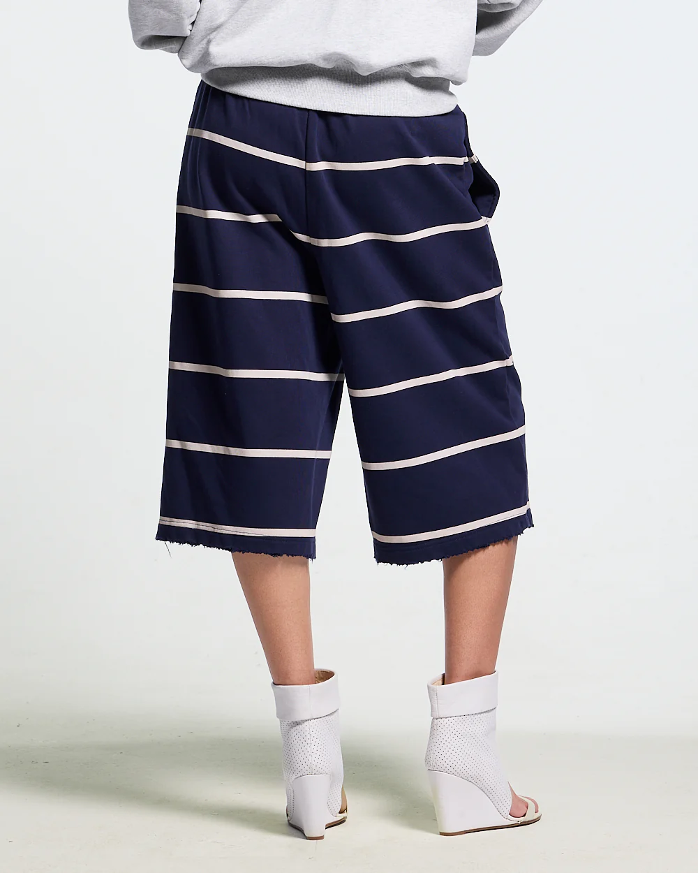 STALLION SHORT SWEATPANTS NAVY - Image 9