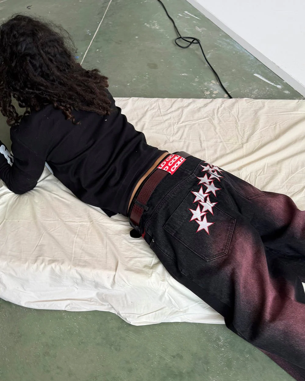 STARS V2 PANTS BURGUNDY - Image 12