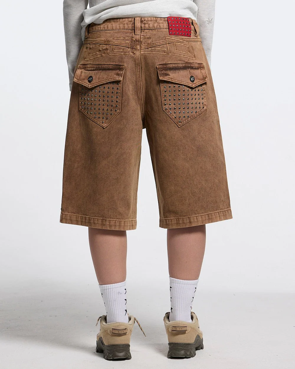 STUDS SHORT BROWN - Image 2