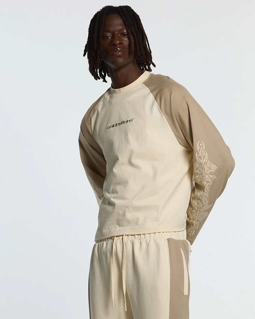 TRIBAL LONGSLEEVE GREY & OFF WHITE - Image 3
