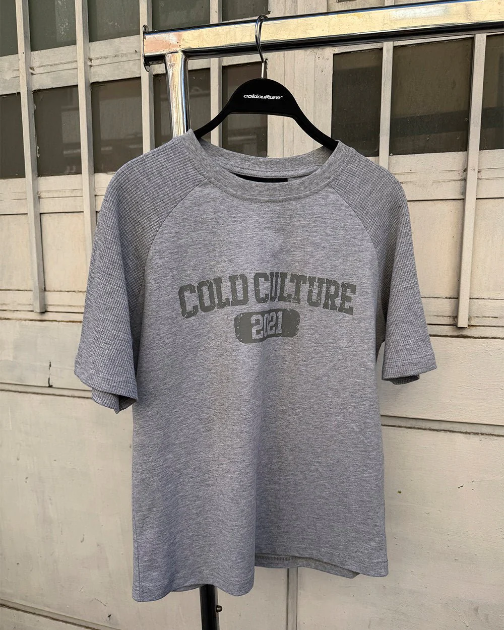 TROPHY TEE HEATHER GREY - Image 8