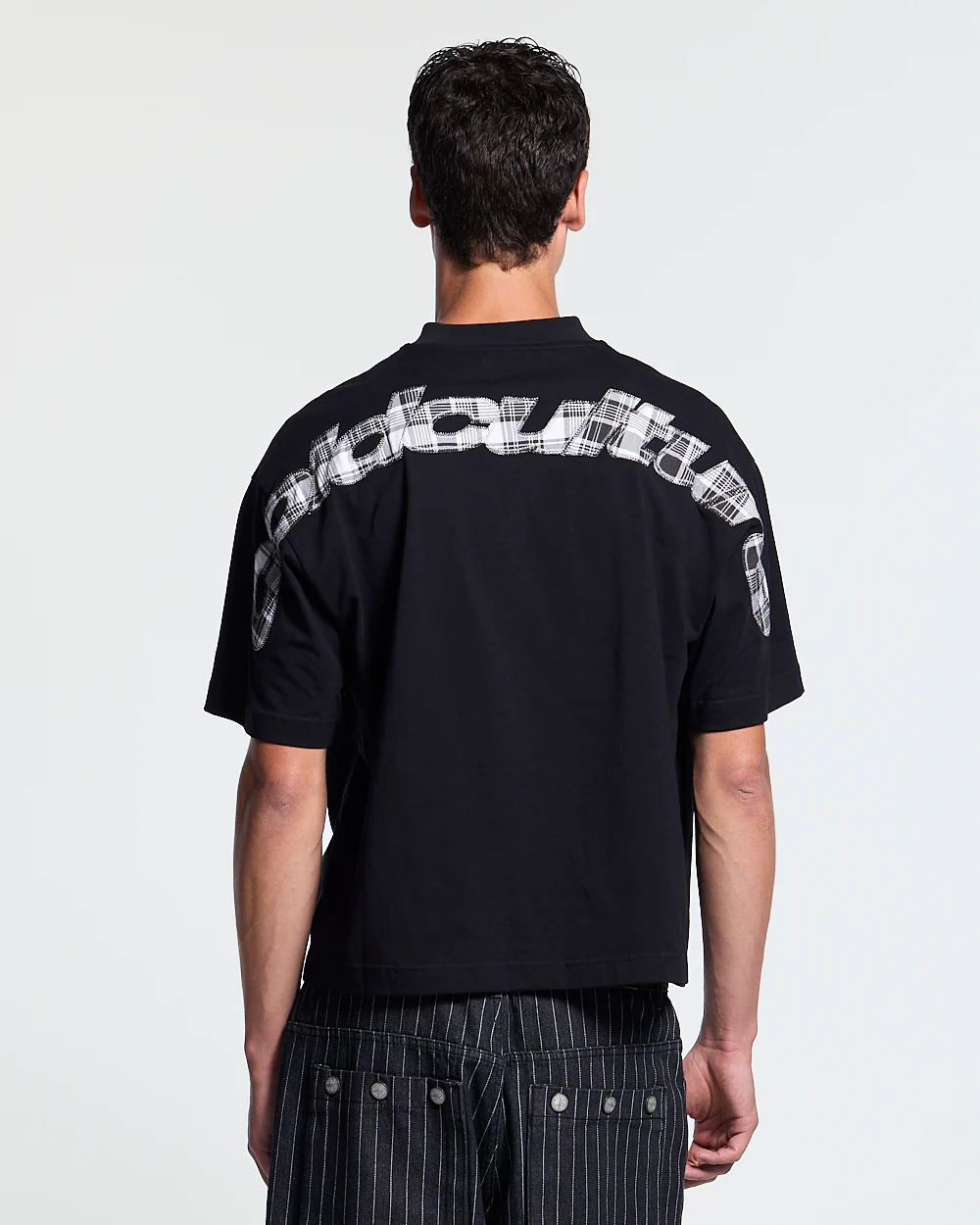TARTAN DISTRESS CURVED TEE BLACK - Image 2
